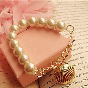 Gold Small Shells With Round Pearls Stainless Steel Bracelets