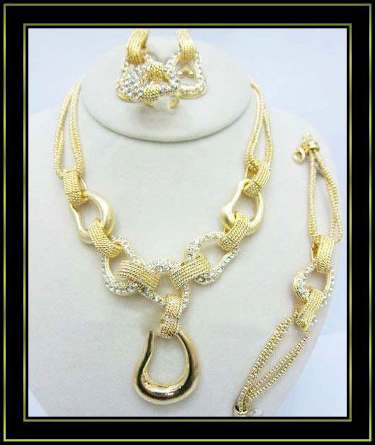 Golden Plated Gifts & Anniversary Copper Alloy Jewelry