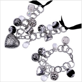 With Heart Shape & Circles Round Alloy Silver Jewelry