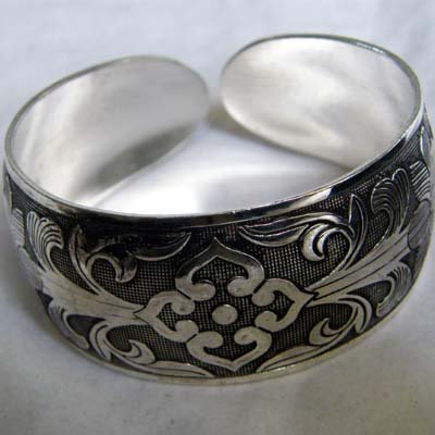 Tibetan Silver Carved Unisex Bracelets & Bangles