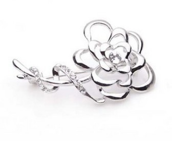 Flower Shape Silver Round Brooches