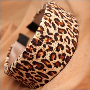 Leopard Plastic Round Shape Hair Jewelry