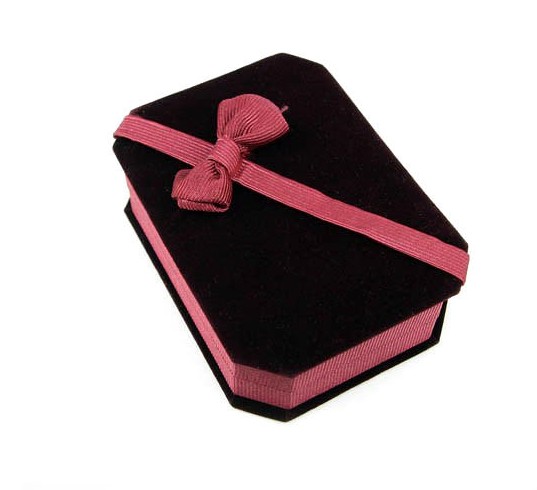 Purplish Red Polyester & Plastic Rectangular Shape Jewelry Boxes