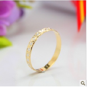 Round Shape Shiny Ring Gold Jewelry