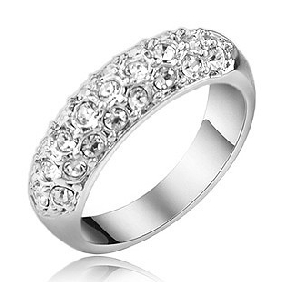 Diamonds Decoration Round Shape Elegant Wedding Rings