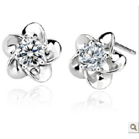 Ear Pin Plum Shape With Diamond Silver Jewelry