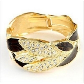 With Diamond Wide Fasnion Bracelets