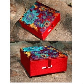 Embroidery Pure Handmade Red Jewelry Boxes